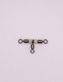 High-quality fishing tackle swivels for smooth line rotation and secure connections.